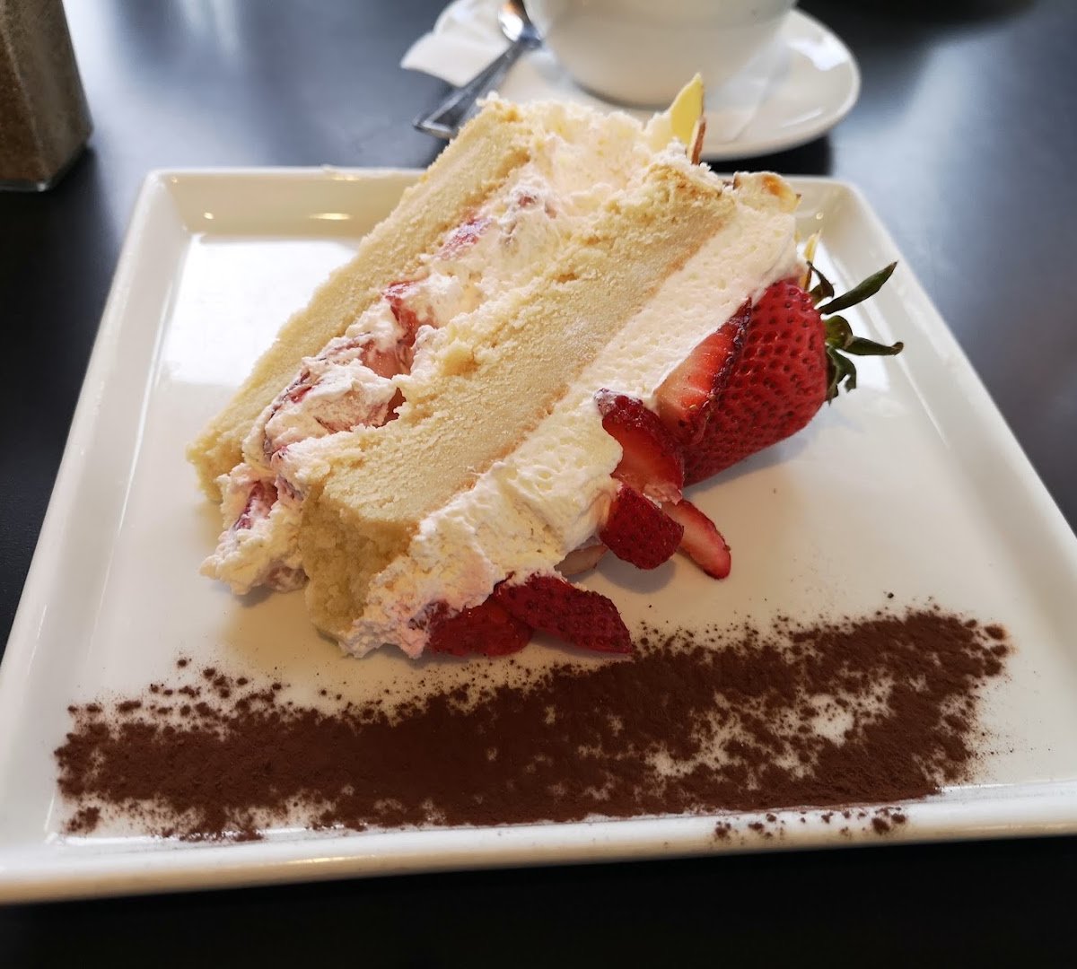 Food at TOI, MOI & CAFÉ, specialty coffee shop in Montreal
