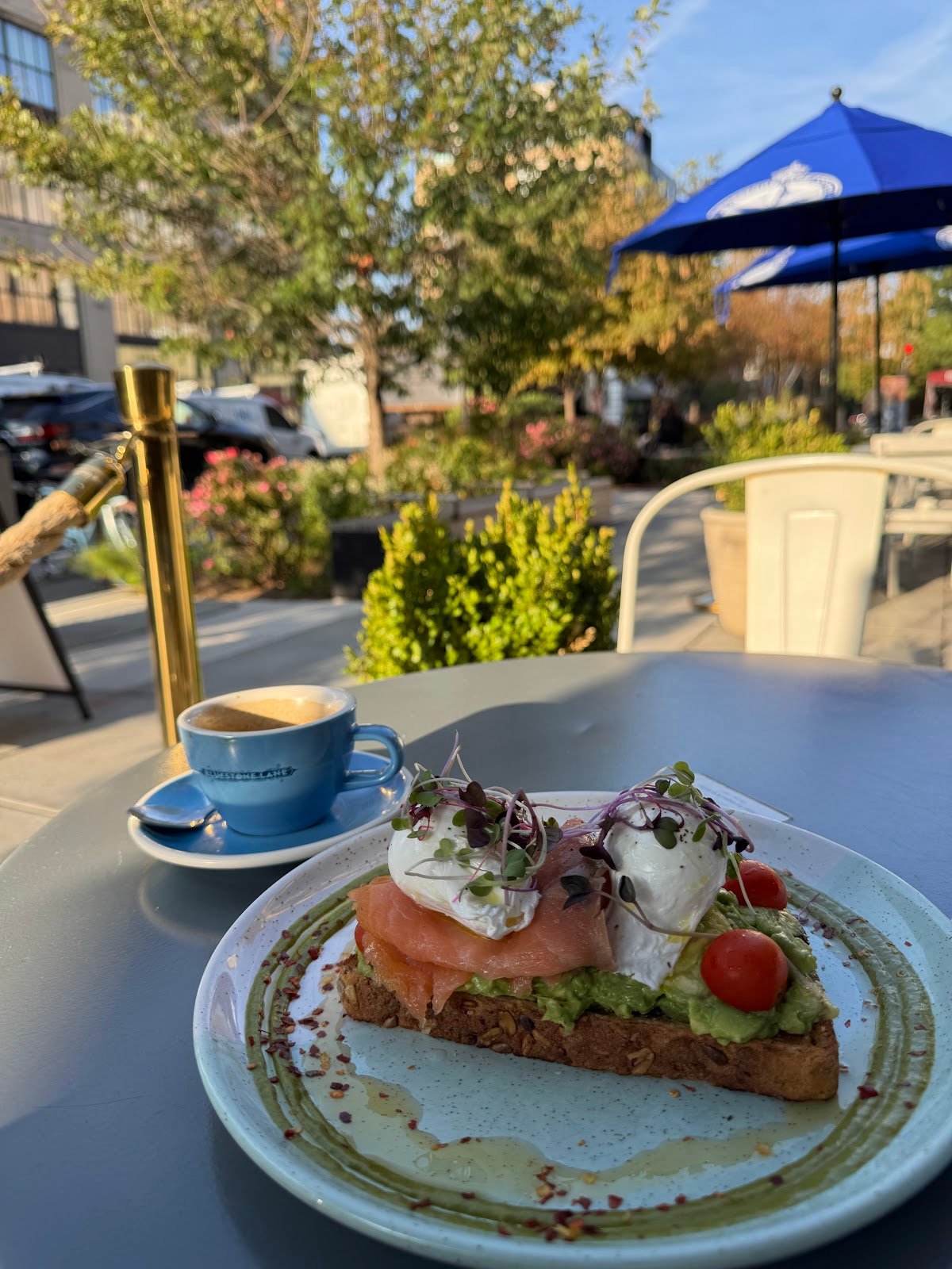 Bluestone Lane Logan Circle Café specialty coffee shop in Washington, D.C. - photo 3