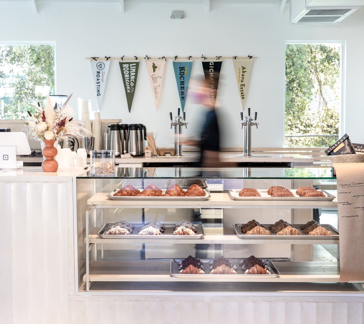 Lineage Coffee Roasting specialty coffee shop in Orlando - photo 2