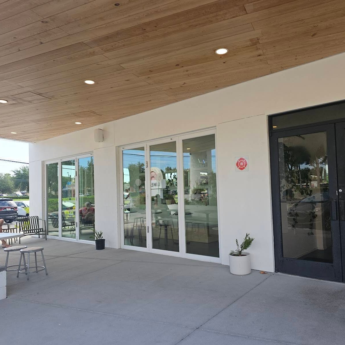 Lineage Coffee Roasting specialty coffee shop in Orlando - photo 4