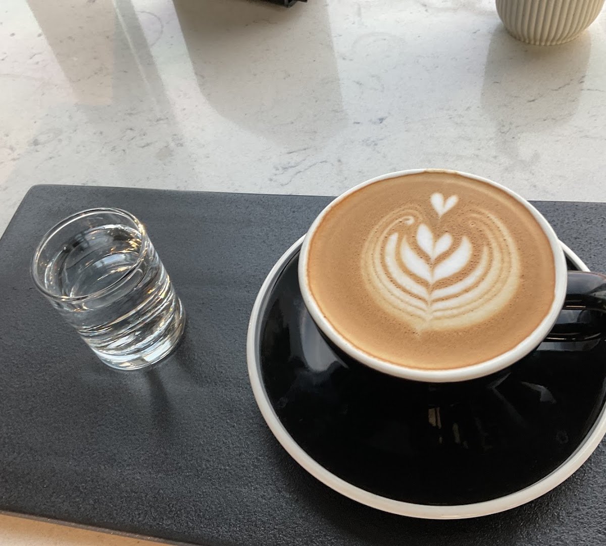 SURGE - Al Khawaneej Rd specialty coffee shop in Dubai - photo 6