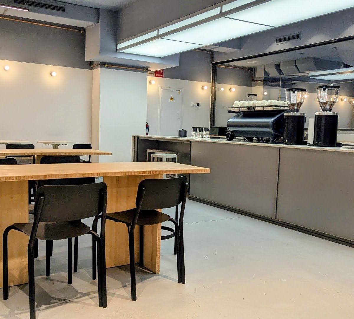 The Fix Coffee Roasters specialty coffee shop in Madrid - photo 3