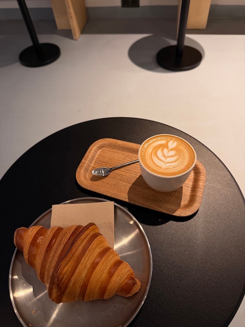The Fix Coffee Roasters specialty coffee shop in Madrid - photo 6