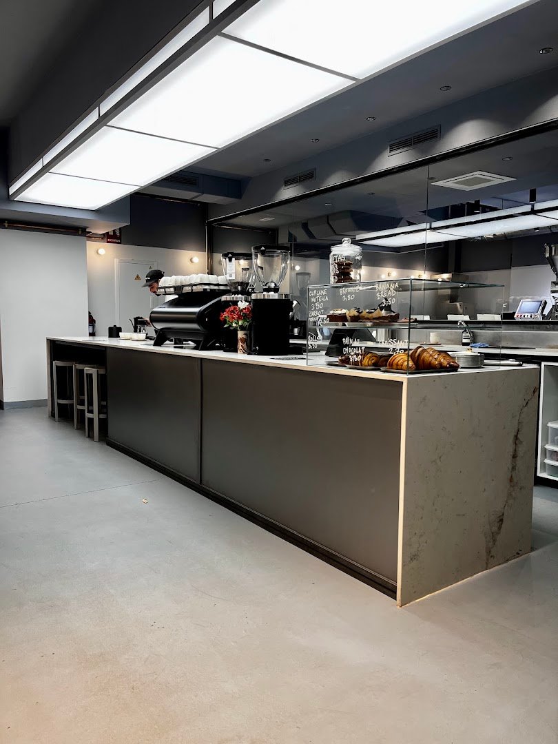 The Fix Coffee Roasters specialty coffee shop in Madrid - photo 9