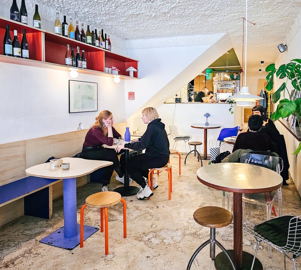 Interior of Hakko, specialty coffee shop in Porto