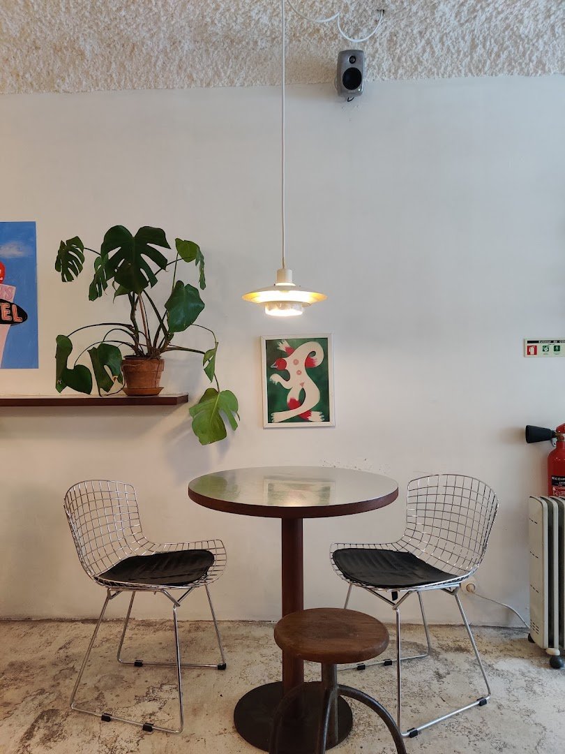 Interior of Hakko, specialty coffee shop in Porto