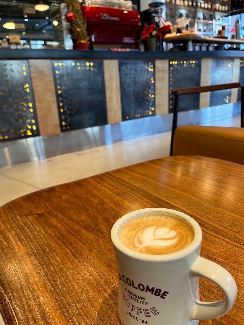 Coffee at La Colombe Coffee Roasters, specialty coffee shop in Seoul