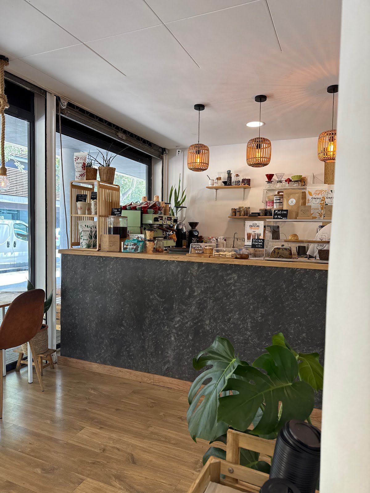 Ombú specialty coffee shop in Barcelona - photo 4