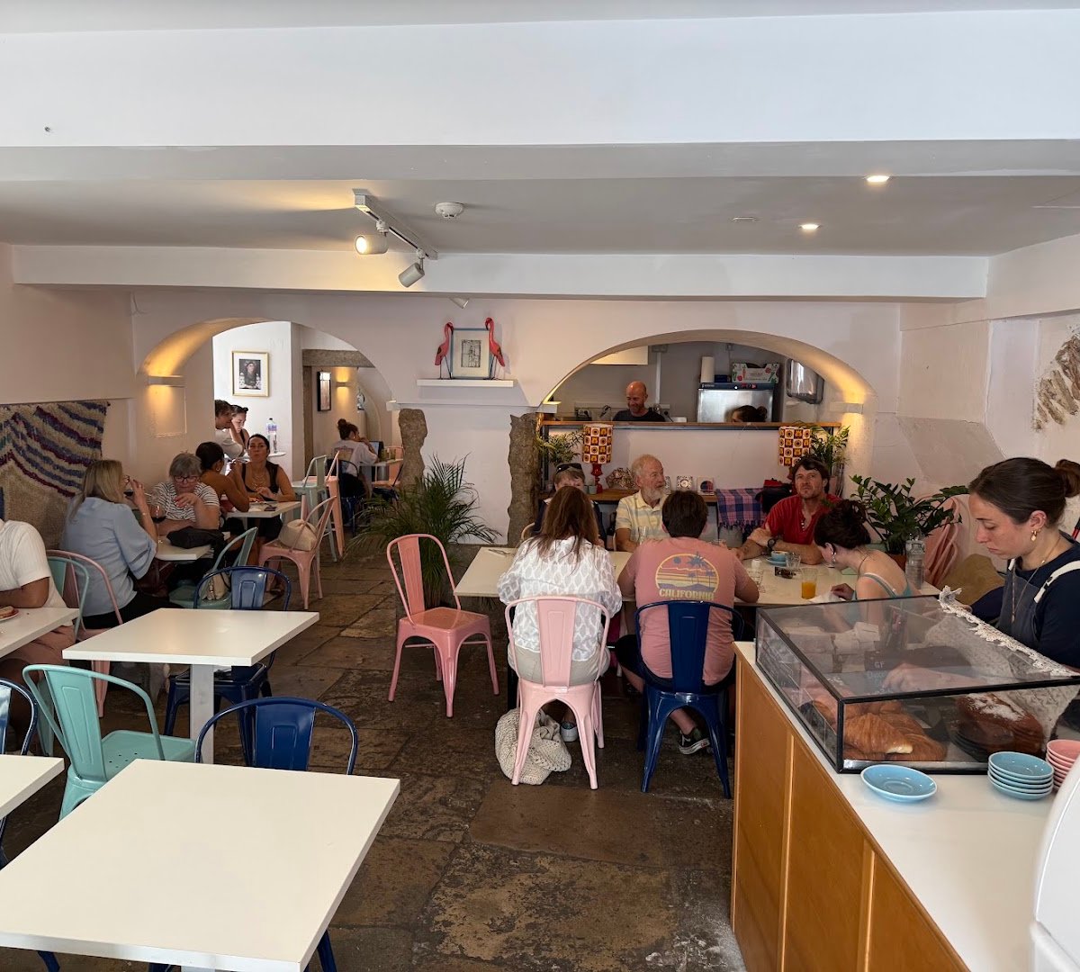 Interior of Kossies Cafe - Mouraria, specialty coffee shop in Lisbon