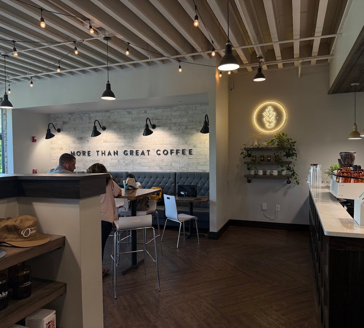 Oaks Coffee House specialty coffee shop in Chattanooga - photo 7