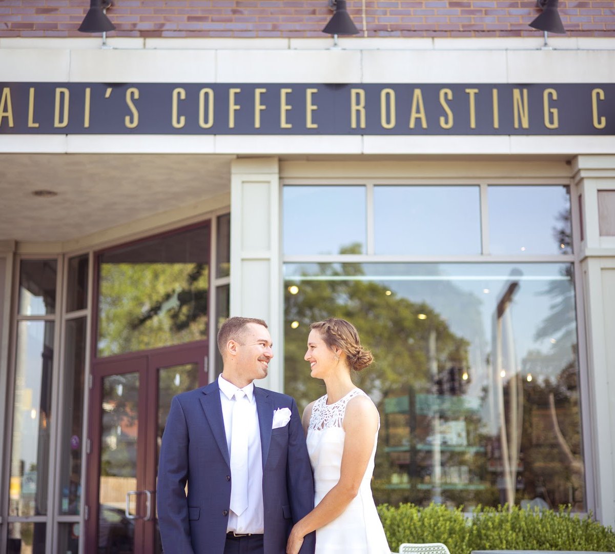 Storefront of Kaldi's Coffee on Skinker, specialty coffee shop in St. Louis