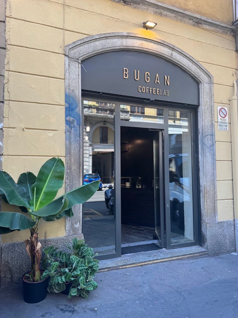 Storefront of Bugan Coffee Lab - Via Vigevano - Milano, specialty coffee shop in Milan