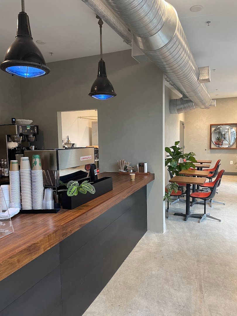 Dear Globe Coffee specialty coffee shop in Baltimore - photo 2