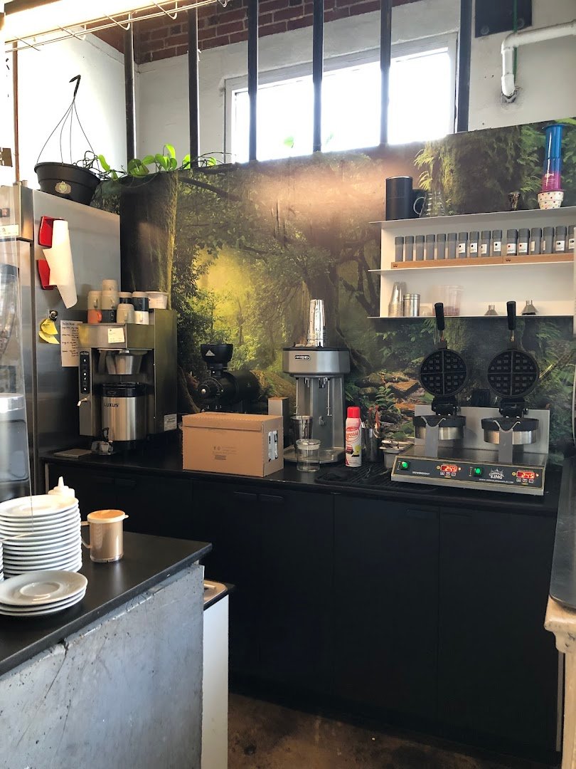 MiddleState Coffee specialty coffee shop in Denver - photo 8