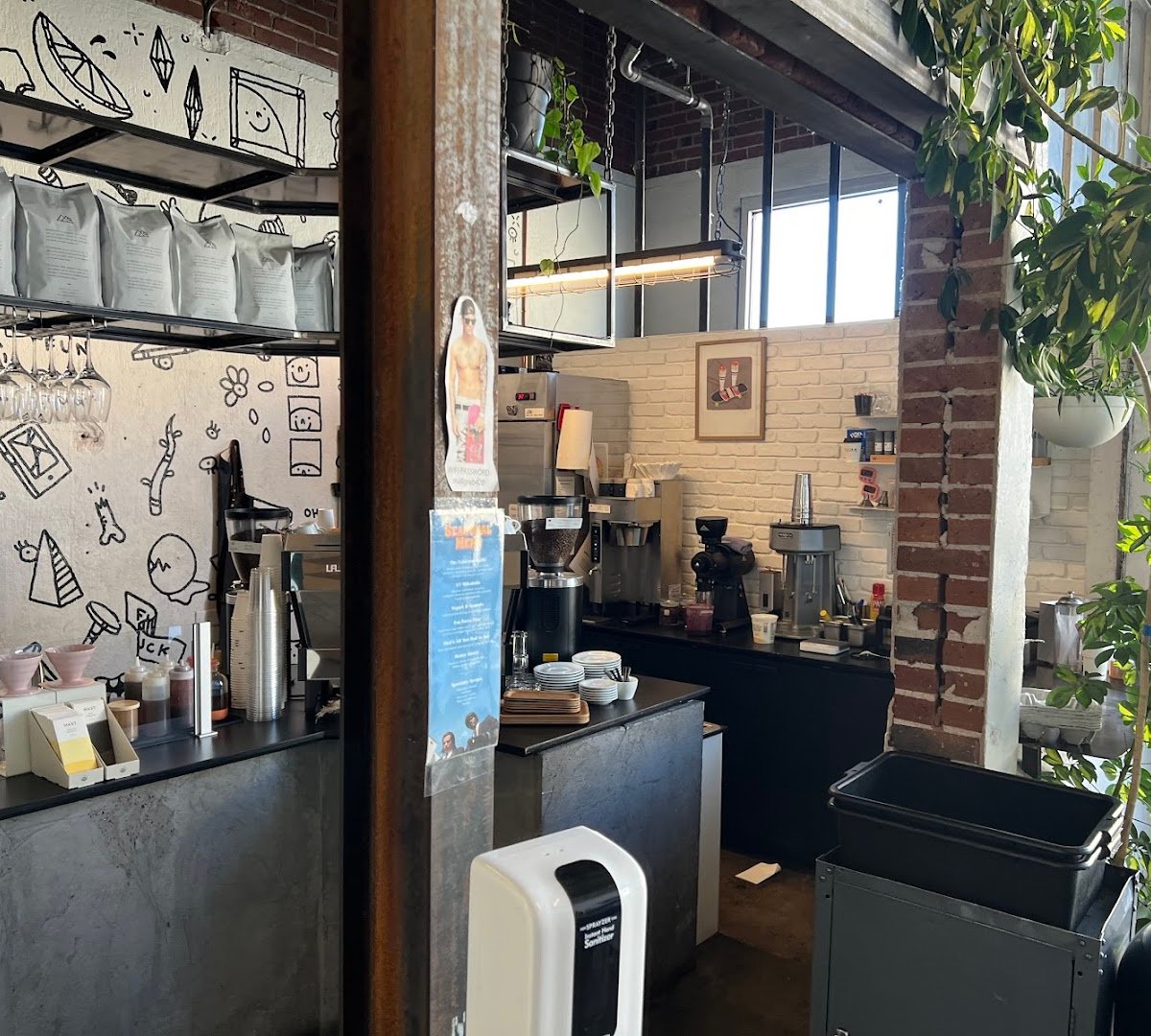 MiddleState Coffee specialty coffee shop in Denver - photo 9
