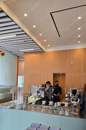 Blue Bottle Coffee specialty coffee shop in Chicago - photo 11