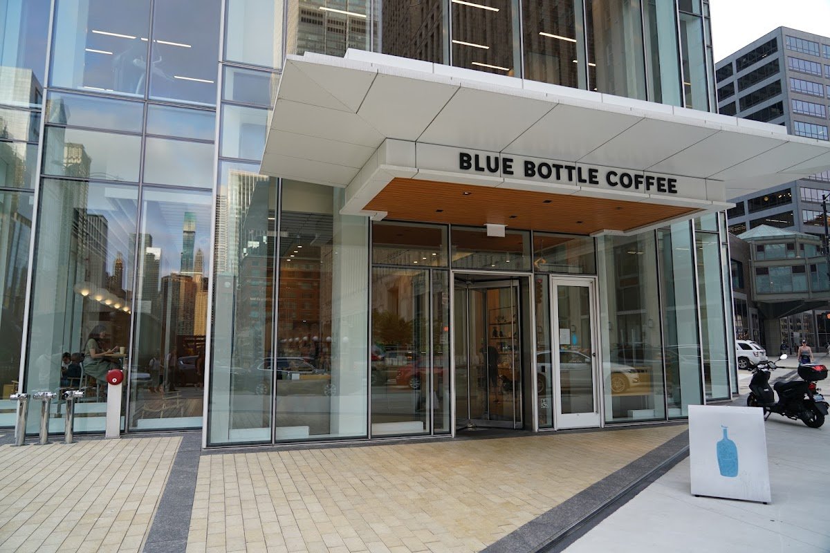Blue Bottle Coffee specialty coffee shop in Chicago - photo 2