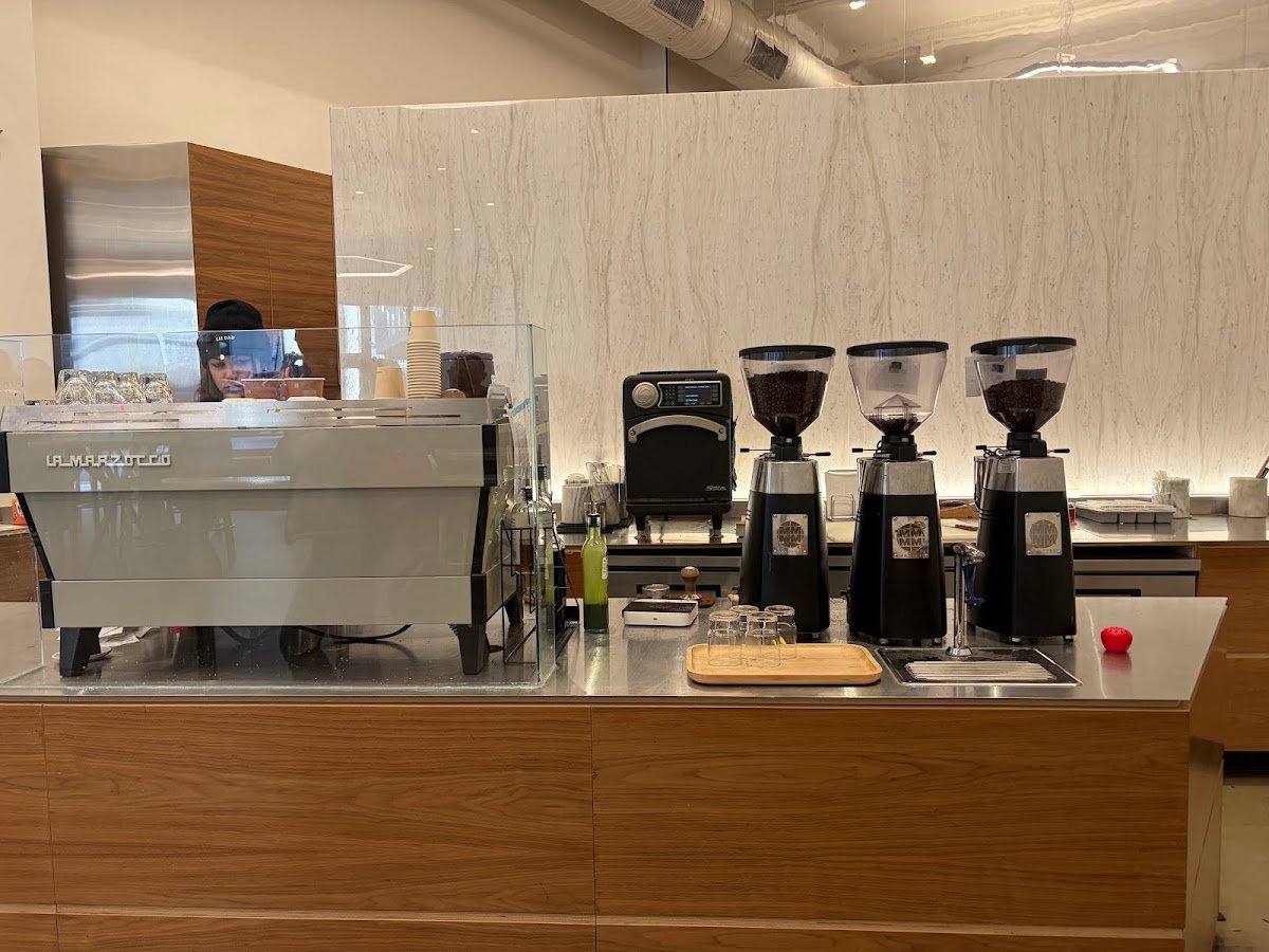Blue Bottle Coffee specialty coffee shop in New York - photo 5