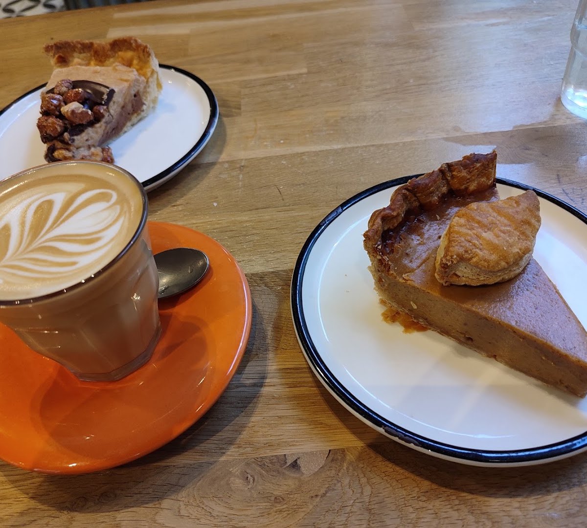 9 Lives Specialty Coffee & Brunch specialty coffee shop in Madrid - photo 4