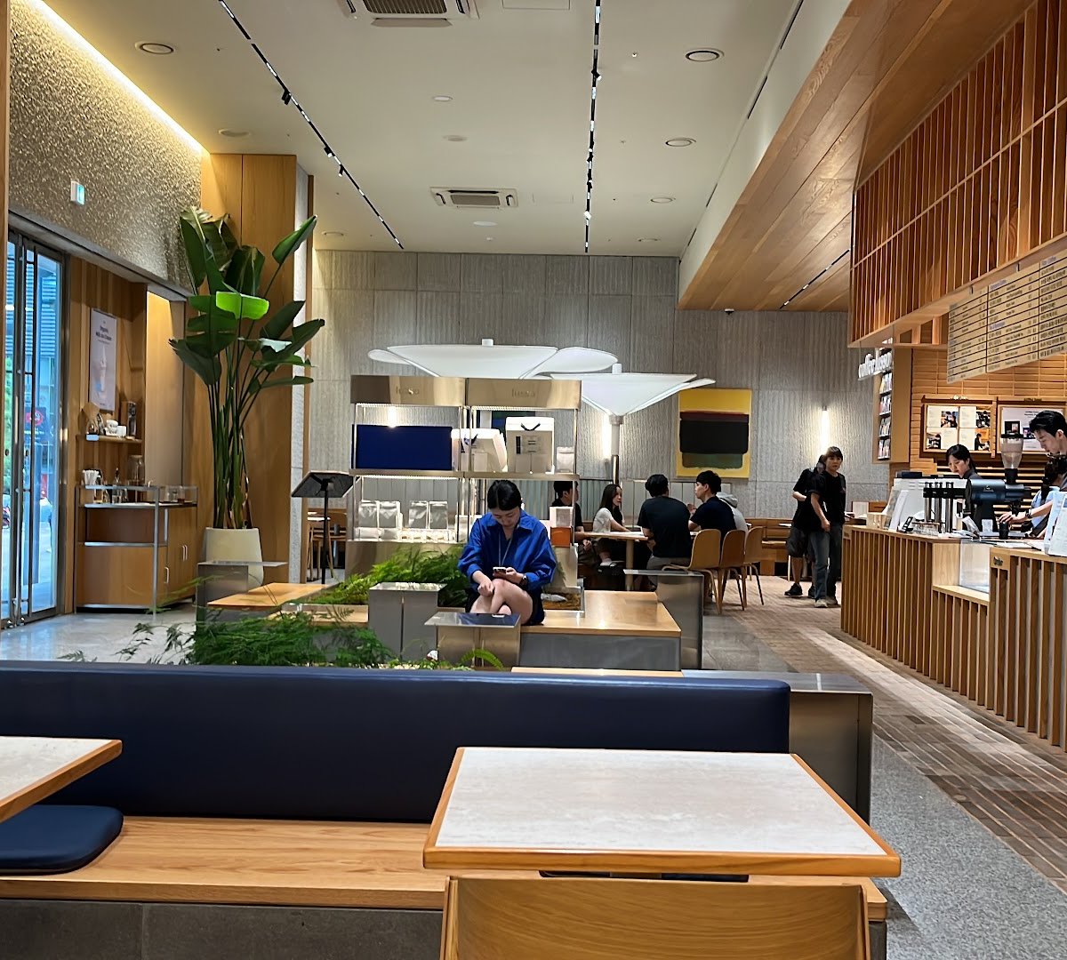 Interior of Lusso Barista Lab, Cheongdam, specialty coffee shop in Seoul