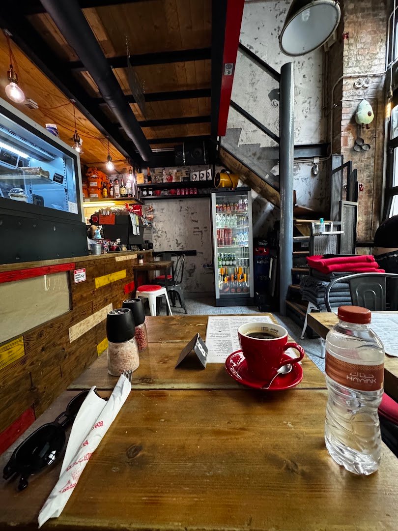 London Coffee Society specialty coffee shop in Budapest - photo 3