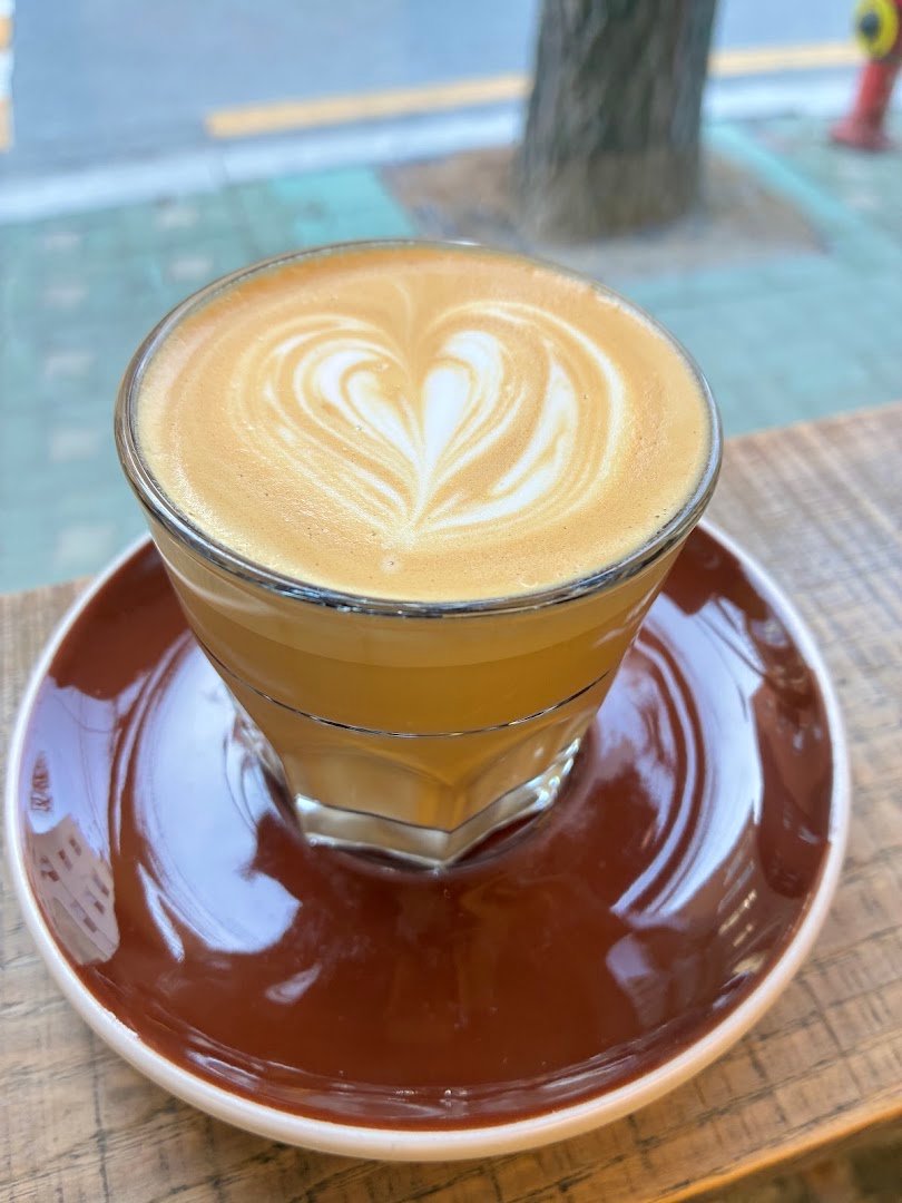 Coffee at Mesh Coffee, specialty coffee shop in Seoul