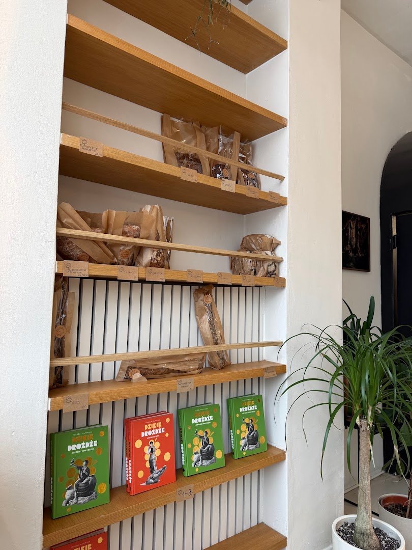 Interior of Cała w Mące, specialty coffee shop in Warsaw