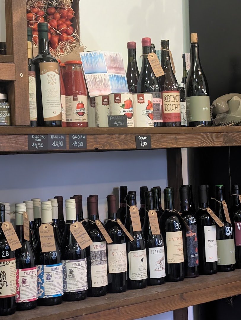 Interior of Hettaro Marconi bottega e mescite, specialty coffee shop in Rome