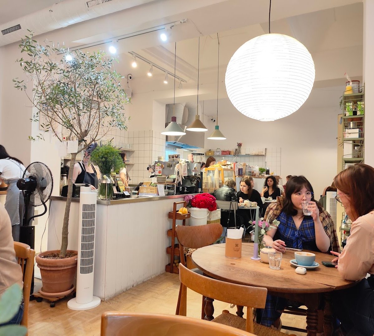 Interior of ô-mai Coffee & Brunch, specialty coffee shop in Prague