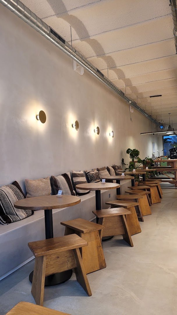Amauta Coffee specialty coffee shop in Barcelona - photo 8