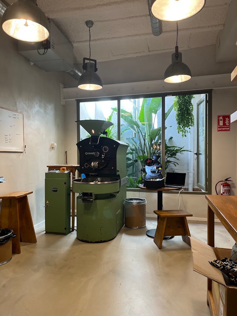 Amauta Coffee specialty coffee shop in Barcelona - photo 10