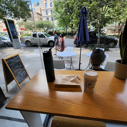 Fillup Coffee specialty coffee shop in New York - photo 12