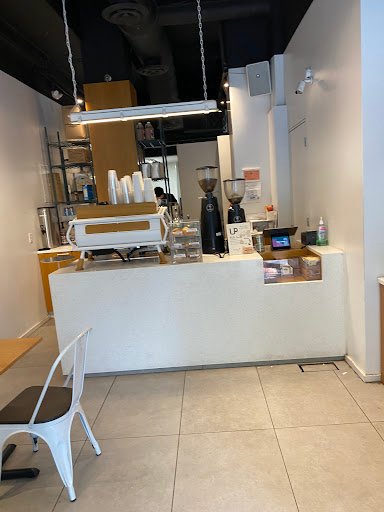 Fillup Coffee specialty coffee shop in New York - photo 5