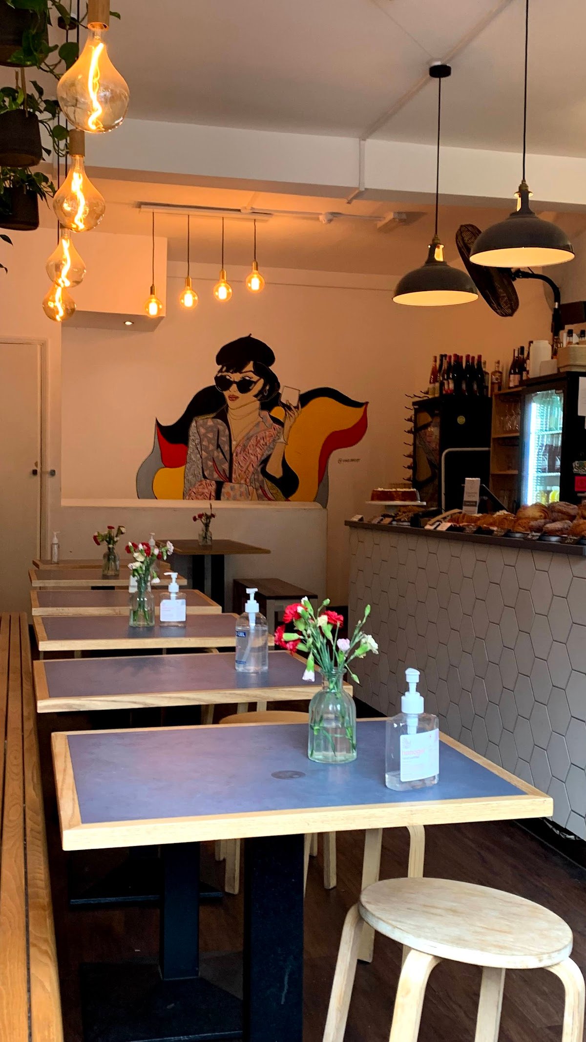 Friends Of Ours - Hoxton specialty coffee shop in London - photo 11