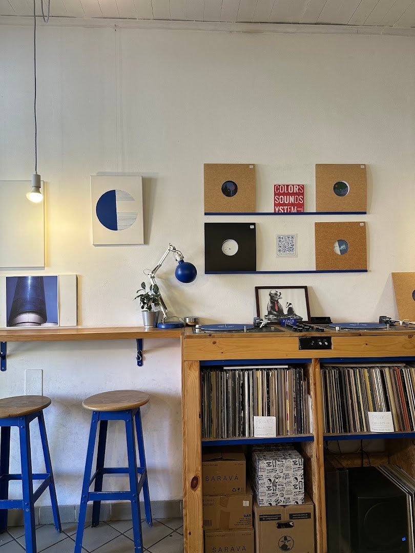 Interior of Clube Caffeine, specialty coffee shop in Lisbon