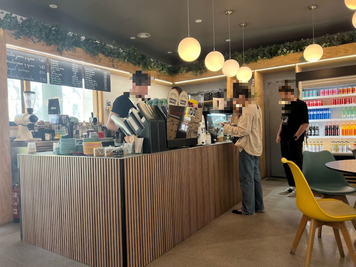 Bari Coffee specialty coffee shop in Barcelona - photo 4