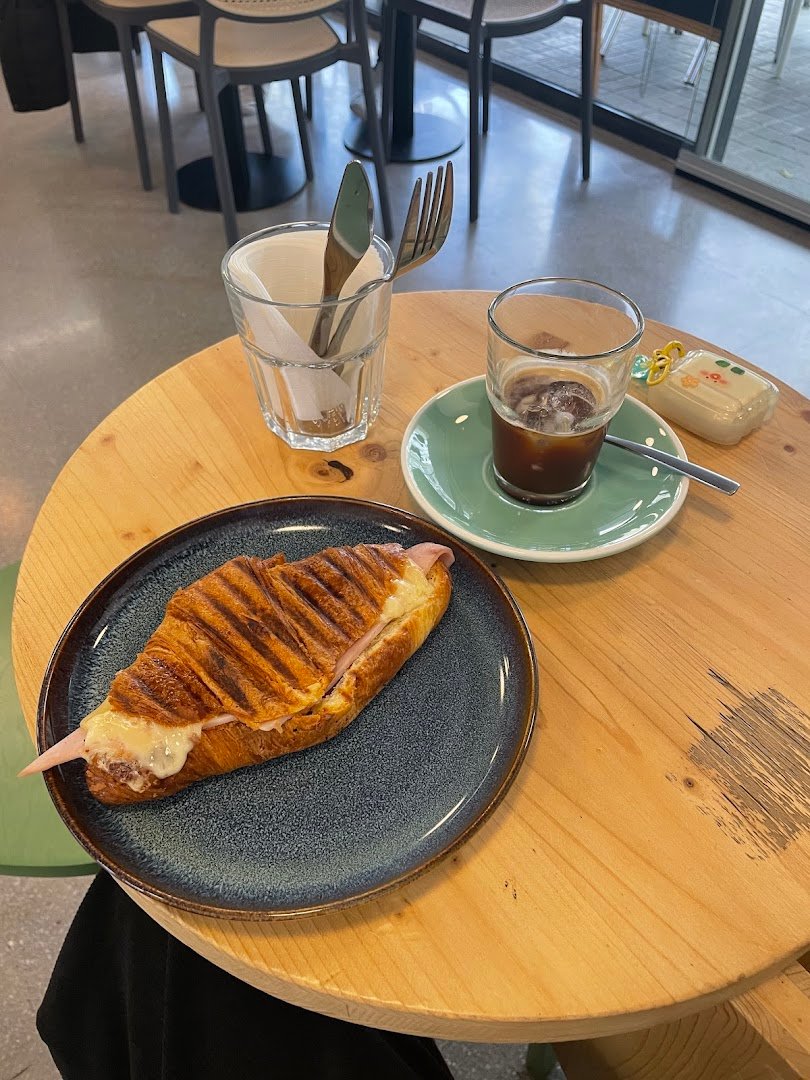 Bari Coffee specialty coffee shop in Barcelona - photo 6