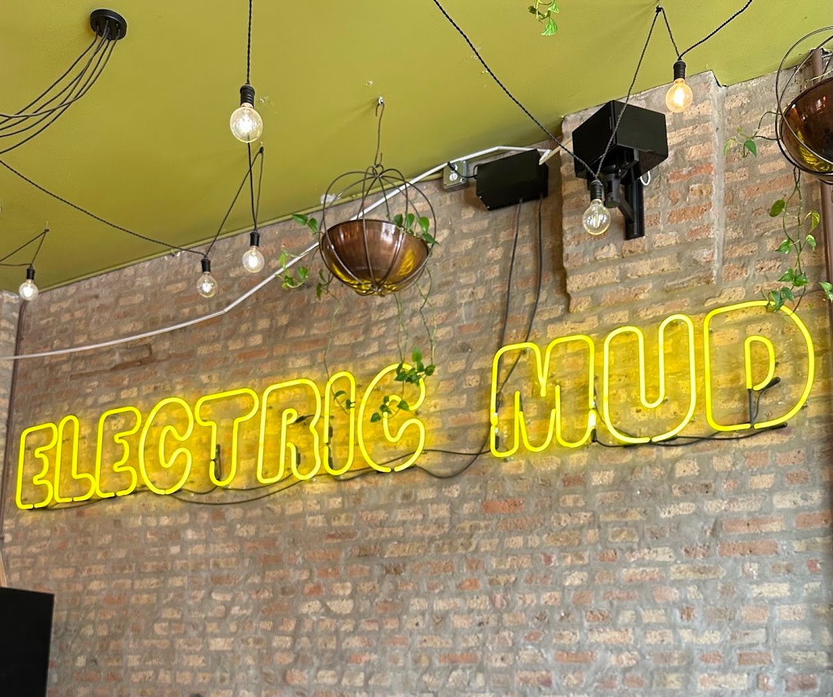 Dark Matter Coffee - Electric Mud Coffee Bar specialty coffee shop in Chicago - photo 5