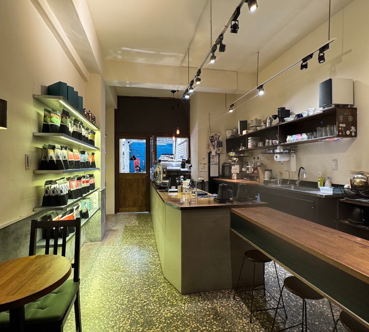西當･普里斯︱自家焙煎咖啡店 Sit Down Plz Coffee Roasting specialty coffee shop in Taipei - photo 2