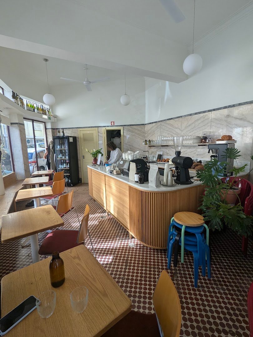 Interior of Tact, specialty coffee shop in Lisbon