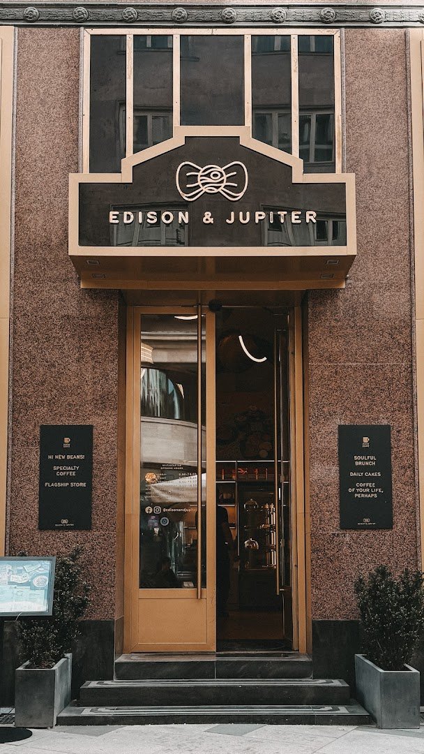 Edison & Jupiter Specialty Cafe and gastrolab specialty coffee shop in Budapest - photo 2