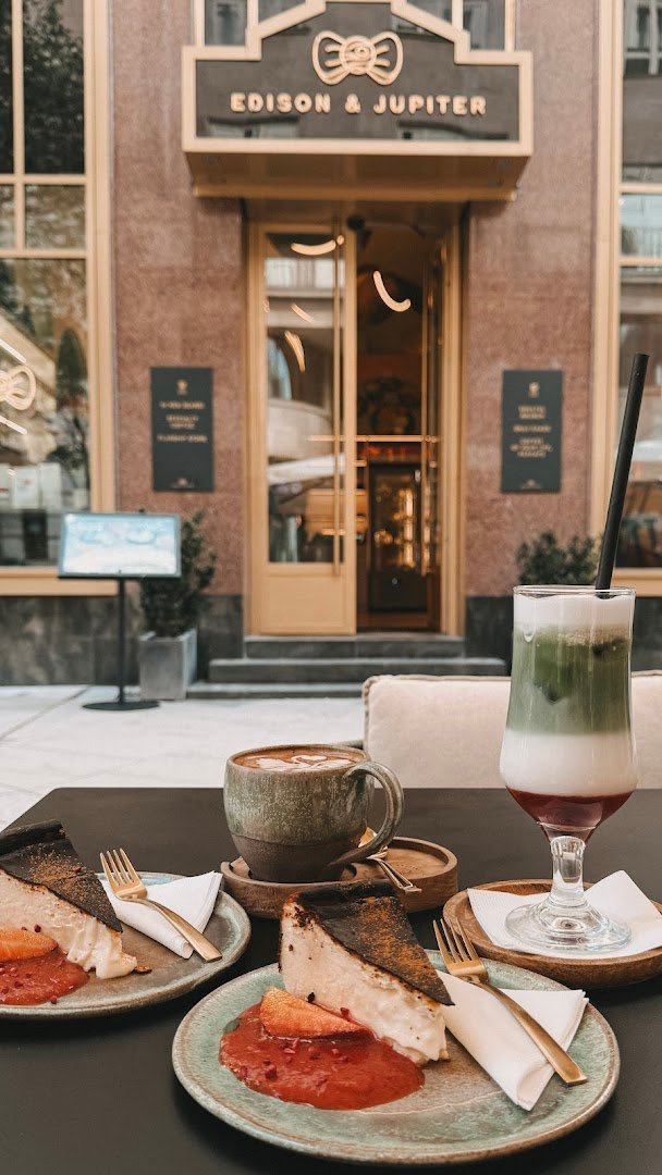 Edison & Jupiter Specialty Cafe and gastrolab specialty coffee shop in Budapest - photo 3