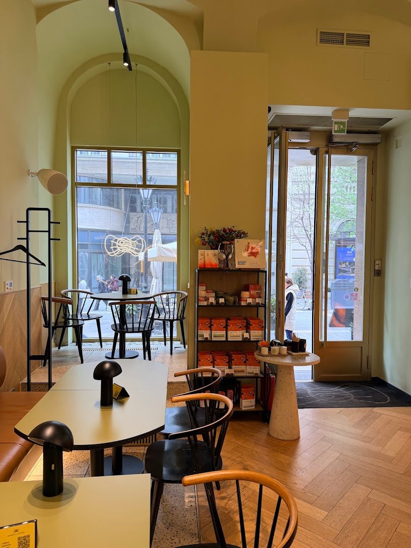 Edison & Jupiter Specialty Cafe and gastrolab specialty coffee shop in Budapest - photo 4