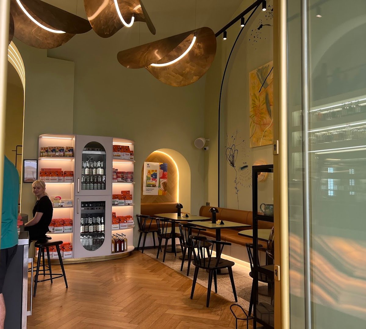 Edison & Jupiter Specialty Cafe and gastrolab specialty coffee shop in Budapest - photo 9