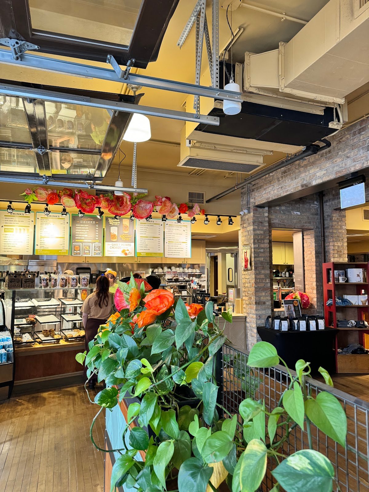 Colectivo Coffee Andersonville specialty coffee shop in Chicago - photo 6