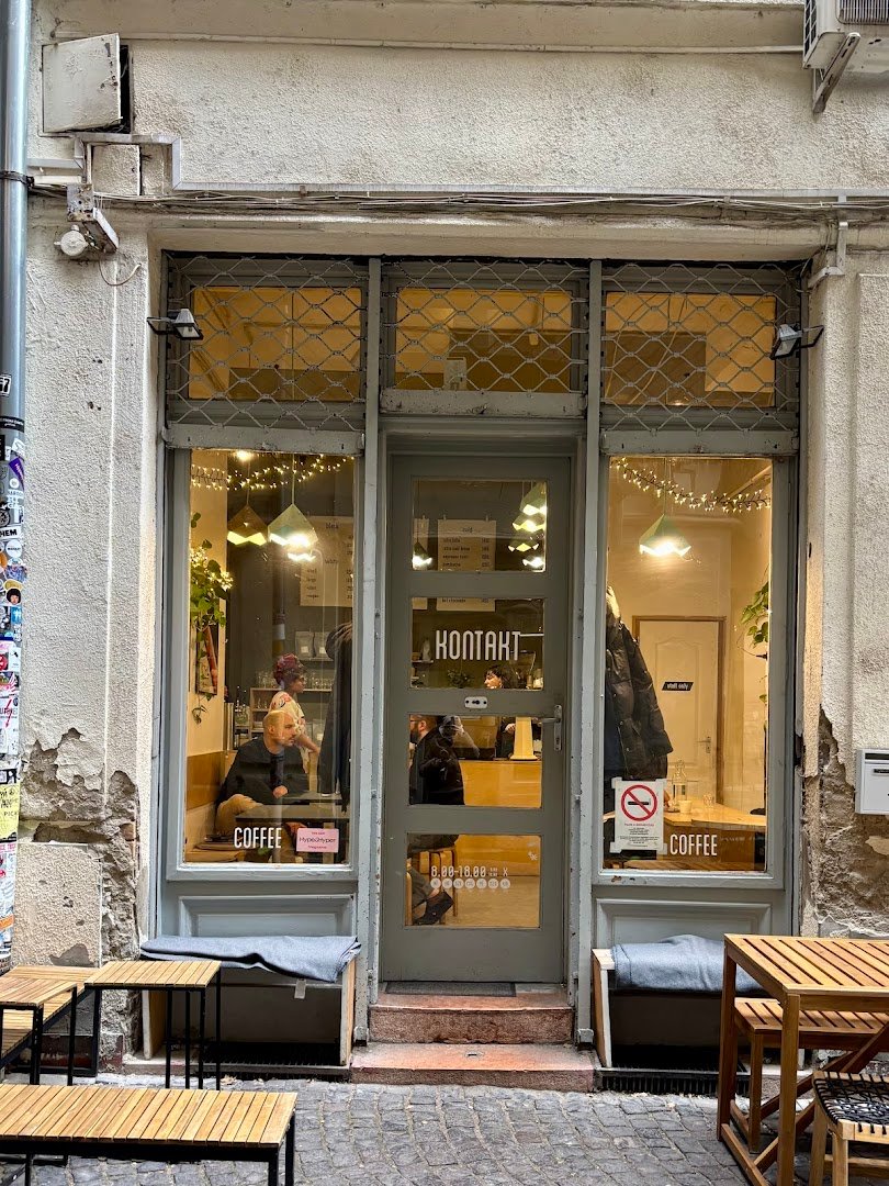 Kontakt - speciality coffeeshop specialty coffee shop in Budapest - photo 3