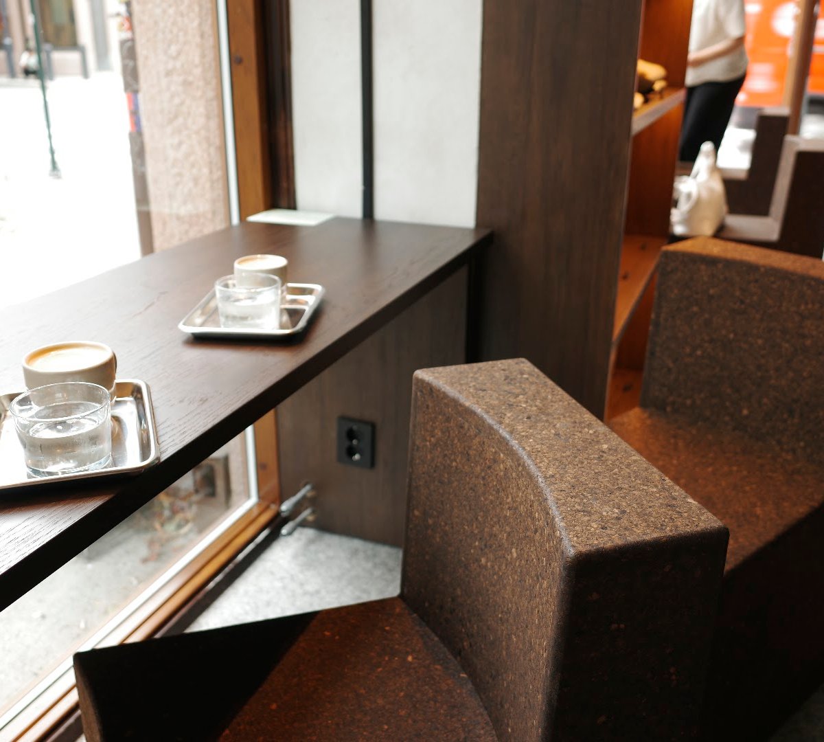 Interior of élan, specialty coffee shop in Oslo