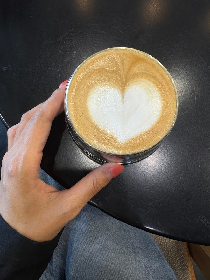 Coffee at Die Synthese Cafe, specialty coffee shop in Seoul