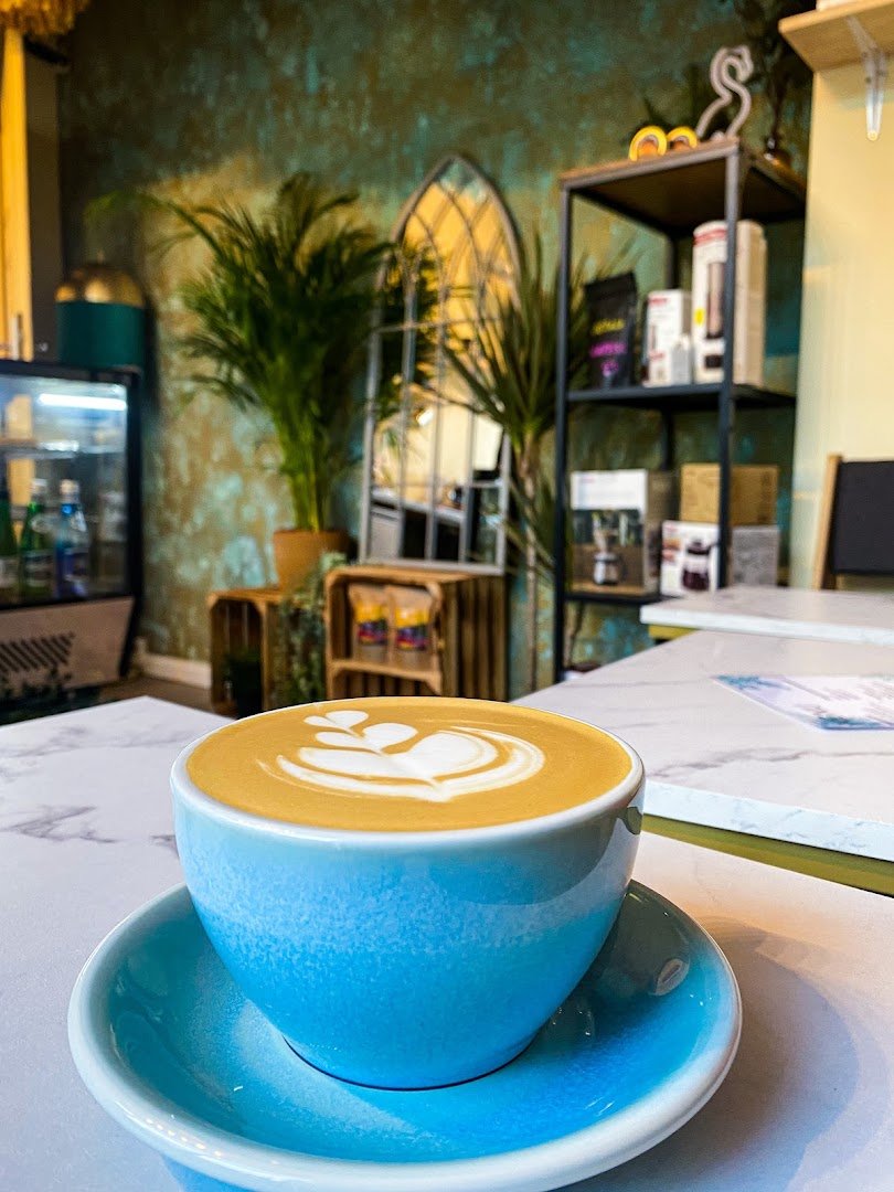 Coffee at Cafe Central Solec, specialty coffee shop in Warsaw