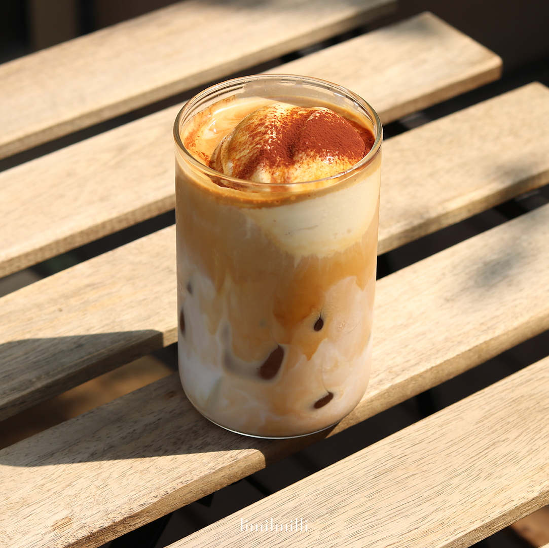Coffee at Limil coffee, specialty coffee shop in Seoul